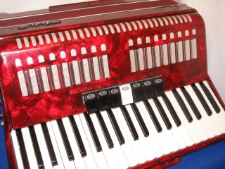 Aidi Accordion full size in red pearloid